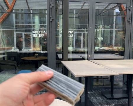 Сборно - разборная терраса возле кафе из ДПК коэкструзия.